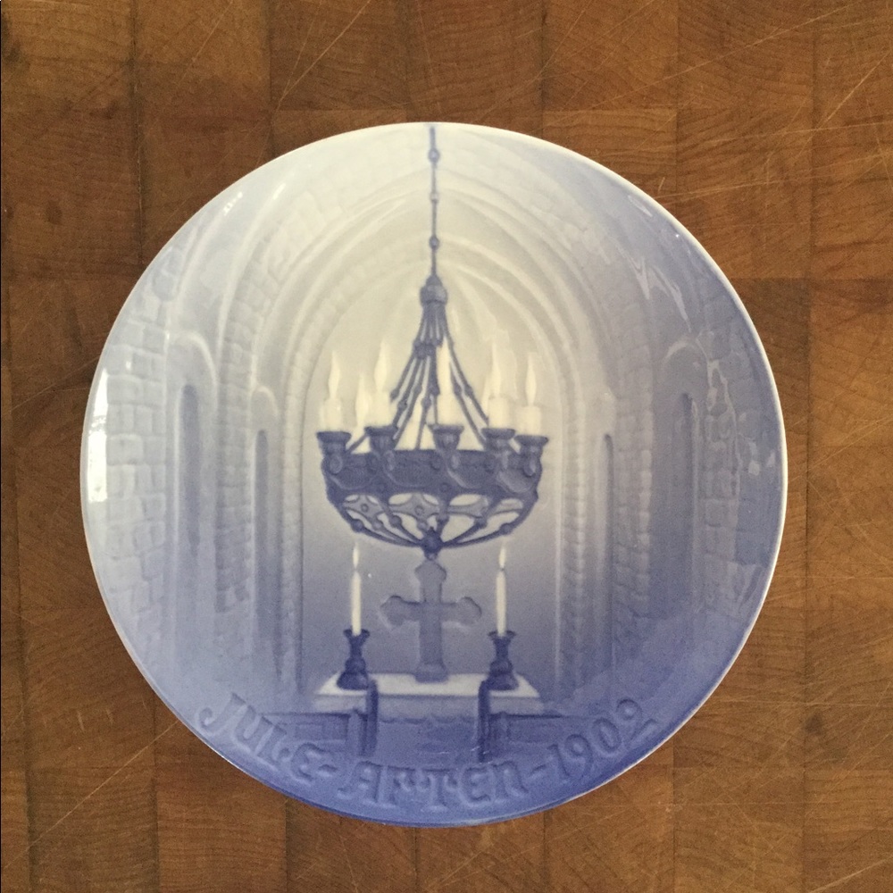 1902 B&G  “Candelabra” Christmas Plate #2695